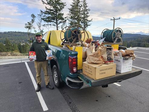 Weed Man Victoria Donates 500 Pounds of Food to the Mustard Seed